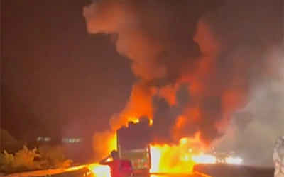 Puluhan Penumpang Terbakar Hidup-hidup Dalam Bus setelah Tabrakan dengan Motor